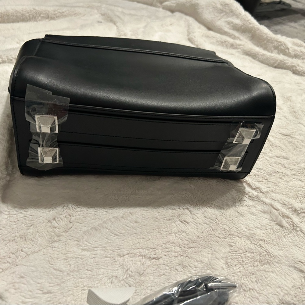 Kendall & Kylie Classic Black Satchel - Picture 5 of 8
